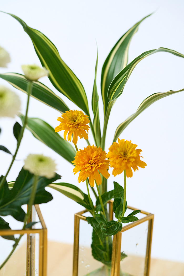 自宅用 お供え・お悔やみの花 980円セット #1906の写真2枚目